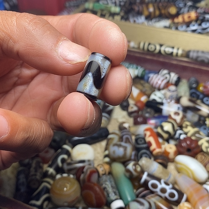 玛瑙/玉髓未镶嵌珠宝奇石