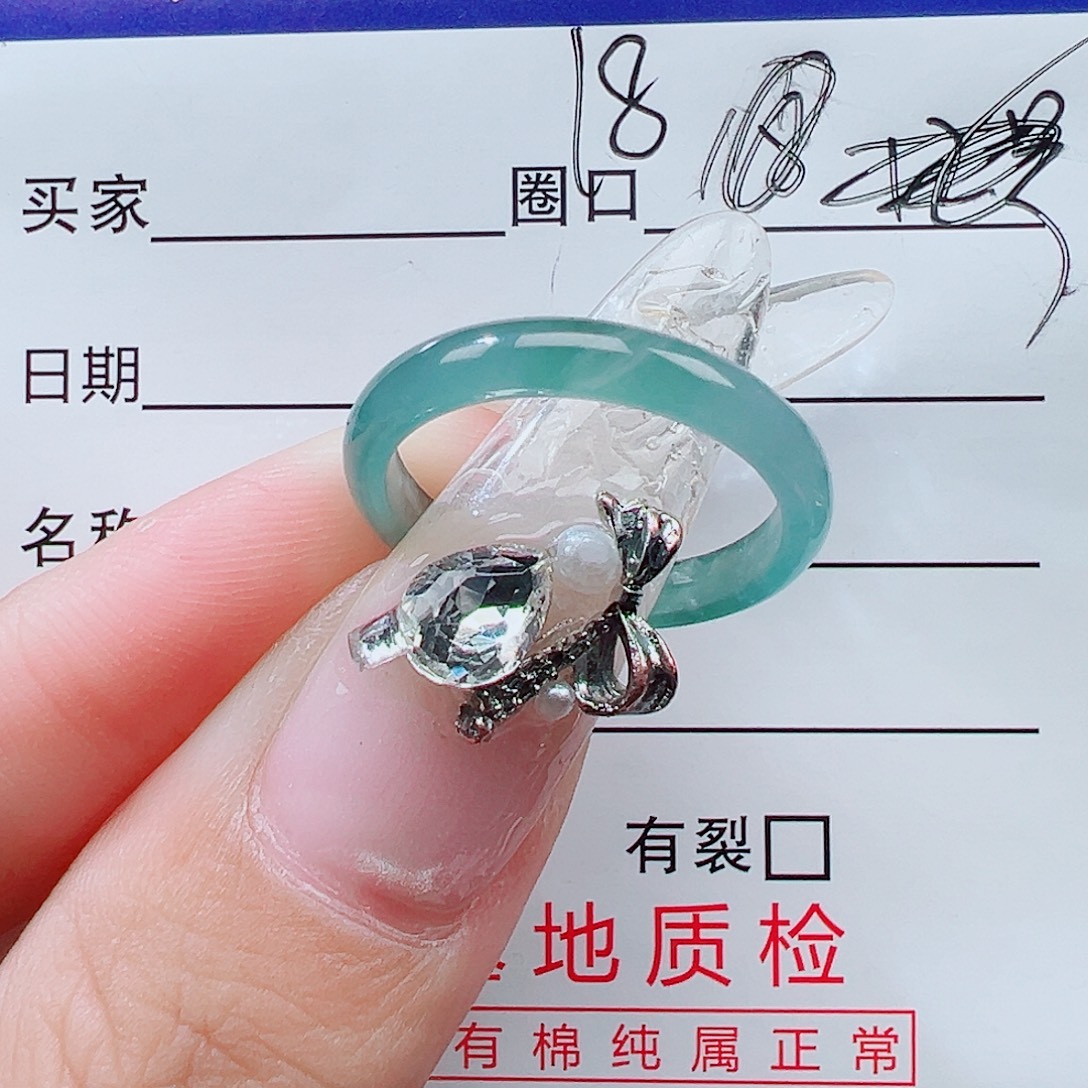 大***地翡翠未镶嵌戒指天然
