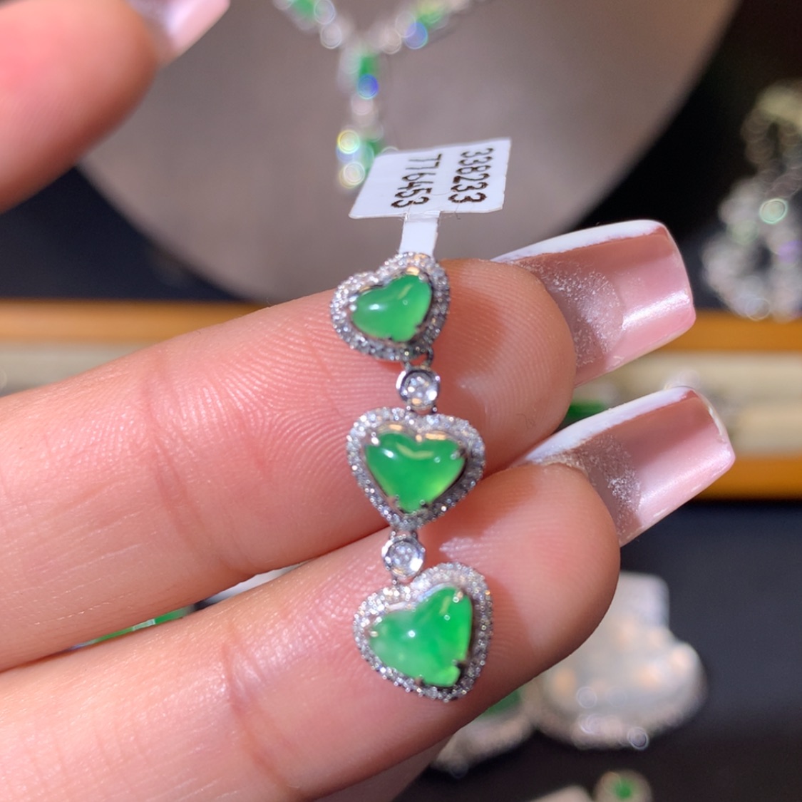 【闪购商品】翡翠吊坠(不含链)18K金镶嵌翡翠吊坠