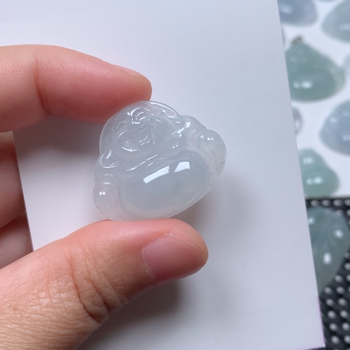 翡翠未镶嵌颈饰佛公