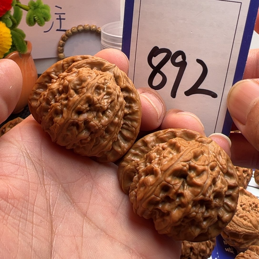 文玩核桃把件全品闷白43尺寸892号