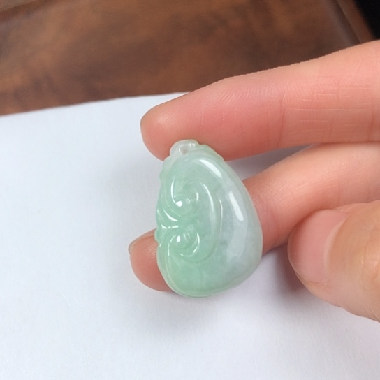 翡翠未镶嵌颈饰缅甸A货，每天下午1点半开播