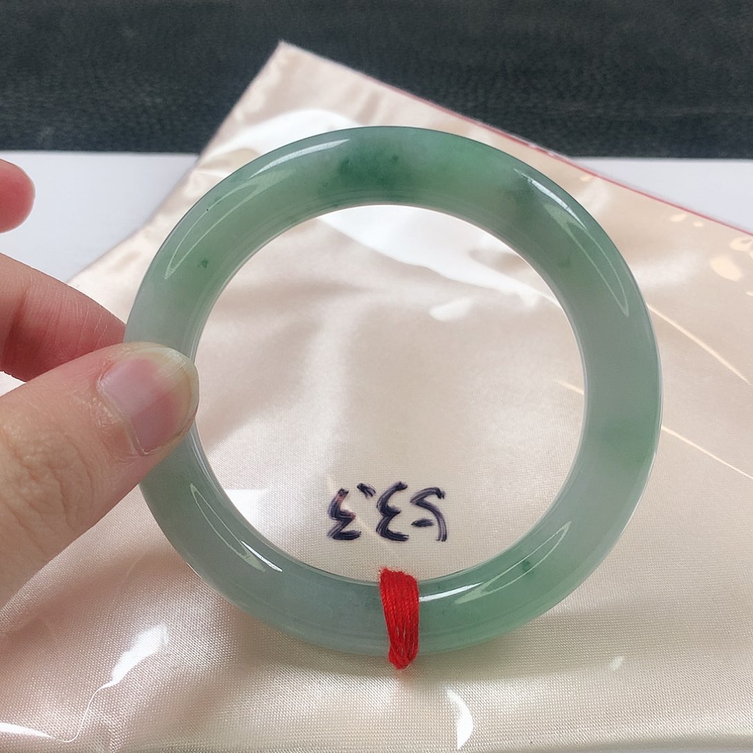 未镶嵌手镯（圆镯）翡翠381