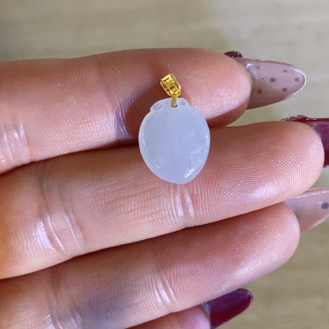 翡翠颈饰未镶嵌Z***?翡翠吊坠