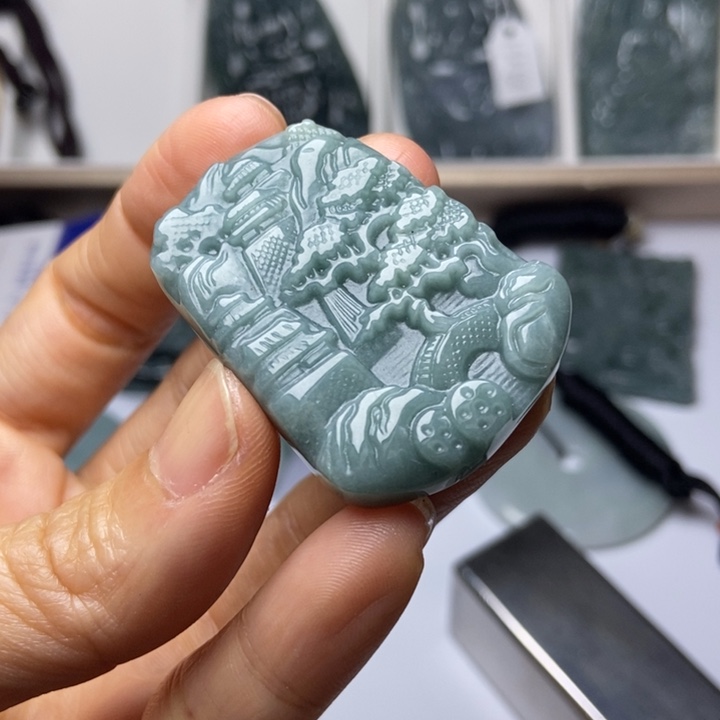 翡翠未镶嵌挂件翡翠