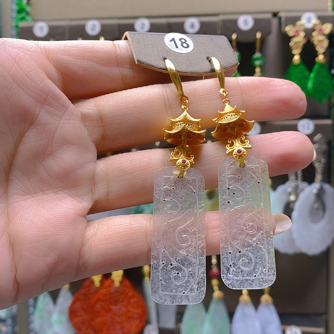 未镶嵌翡翠耳饰翡翠