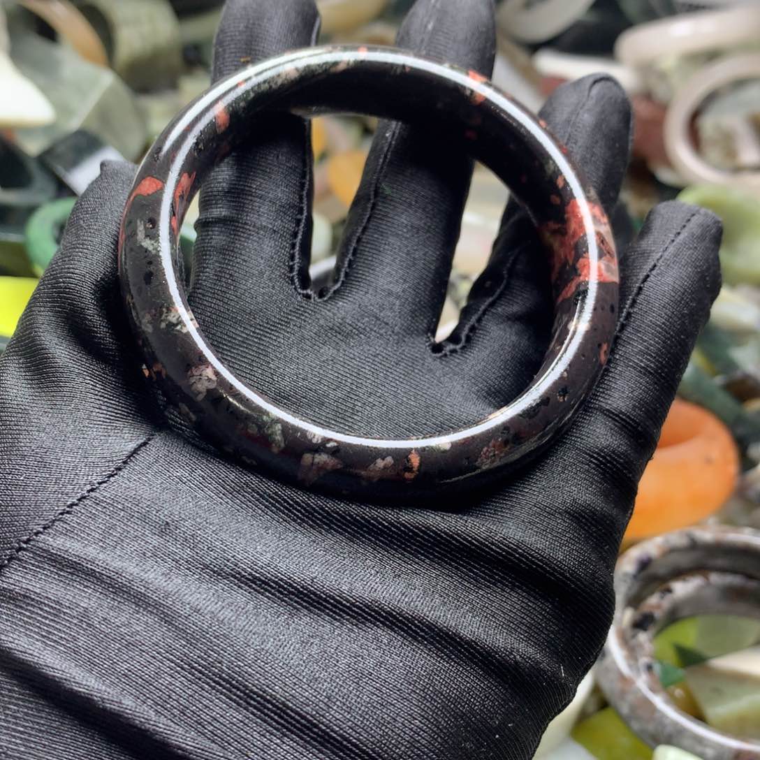 和田玉未镶嵌边角料风***斋