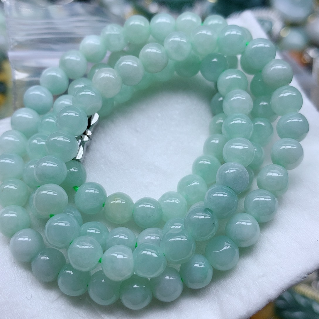 翡翠颈饰未镶嵌手串