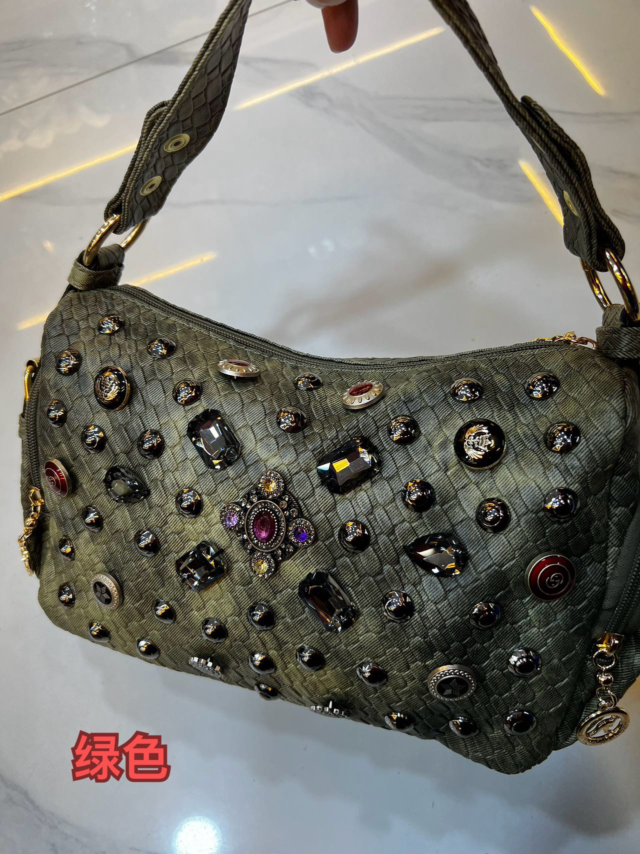 炫丽皮具手工缝制802扣子编织面料