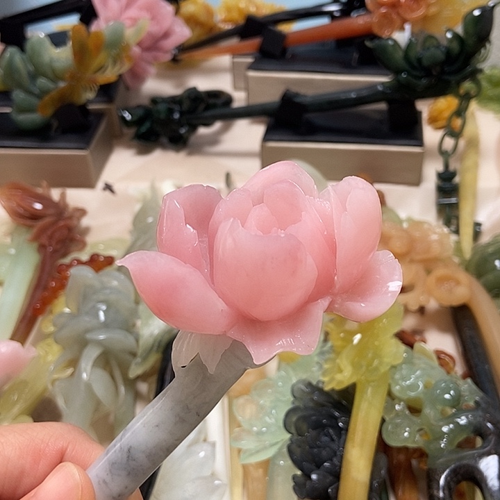 幸***临蛇纹石玉未镶嵌发簪