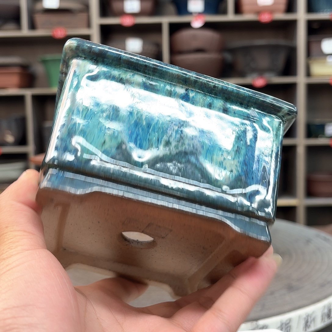 紫砂花盆紫砂的颜色很好看