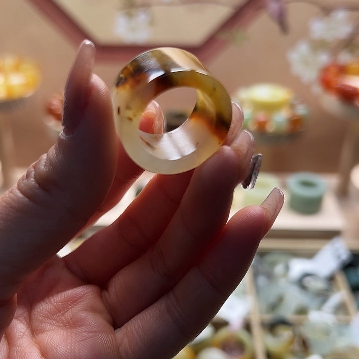 蛇纹石玉戒指未镶嵌