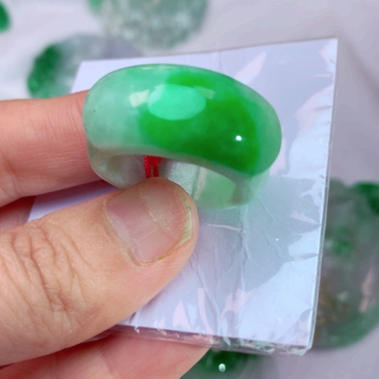 翡翠戒指未镶嵌戒指