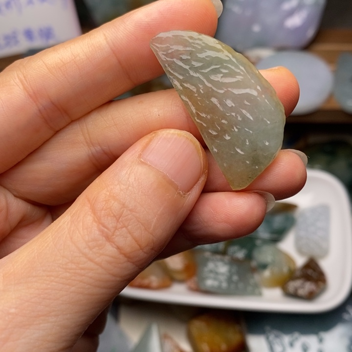 颈饰未镶嵌翡翠天然