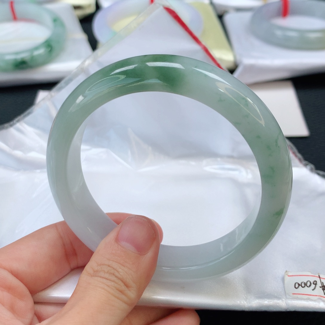 翡翠手镯未镶嵌翡翠手镯58