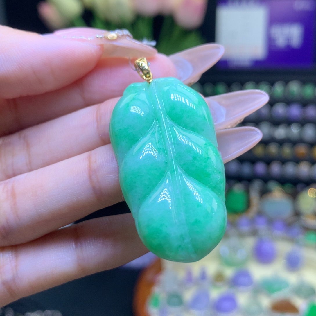 翡翠18K金镶嵌颈饰天然