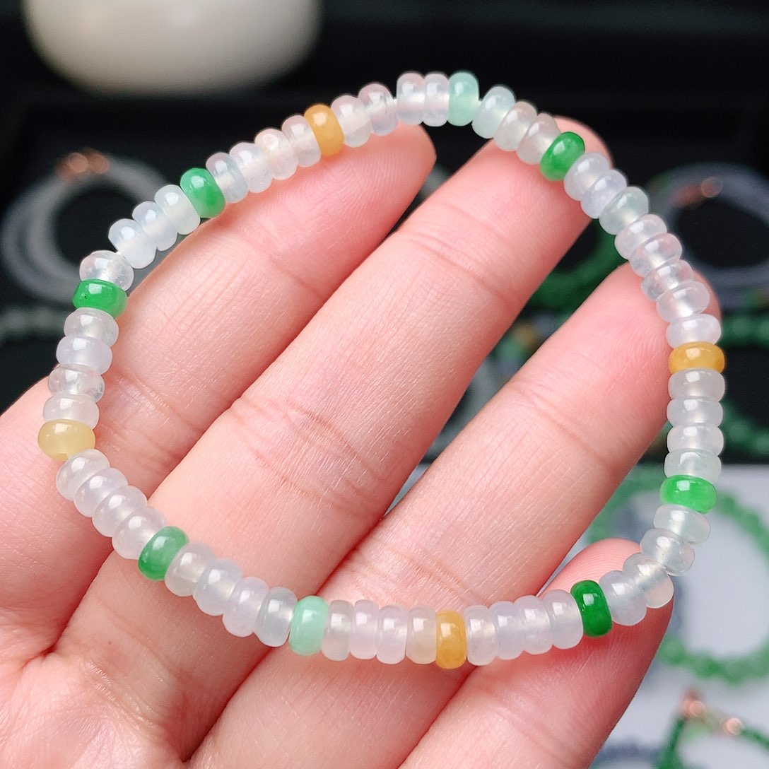 翡翠手链未镶嵌翡翠