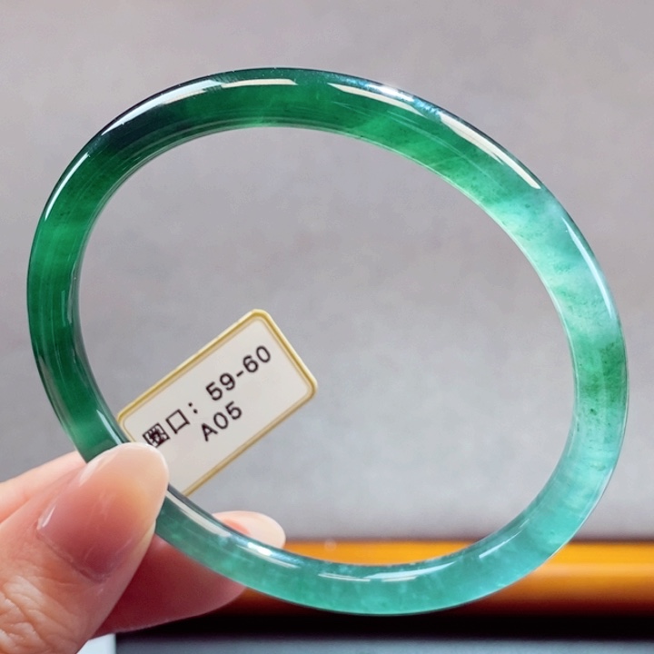 翡翠未镶嵌手镯翡翠手镯13