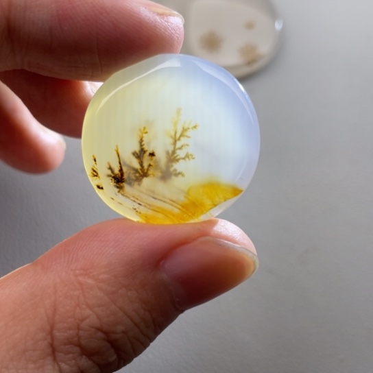 玛瑙/玉髓颈饰未镶嵌我***光