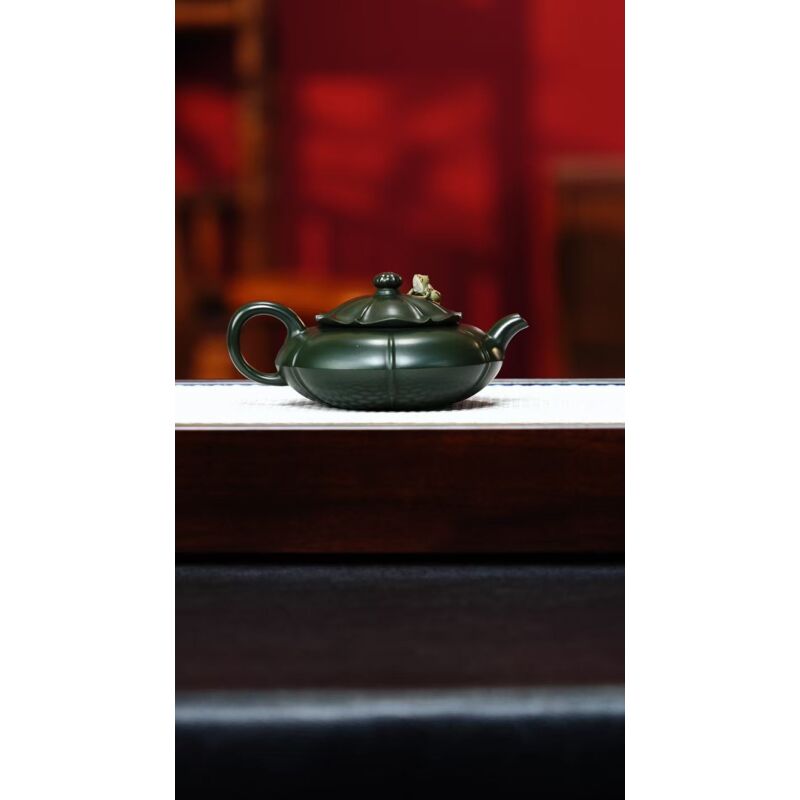 宜兴紫砂 青蛙莲子 绿泥 柳用江 h088