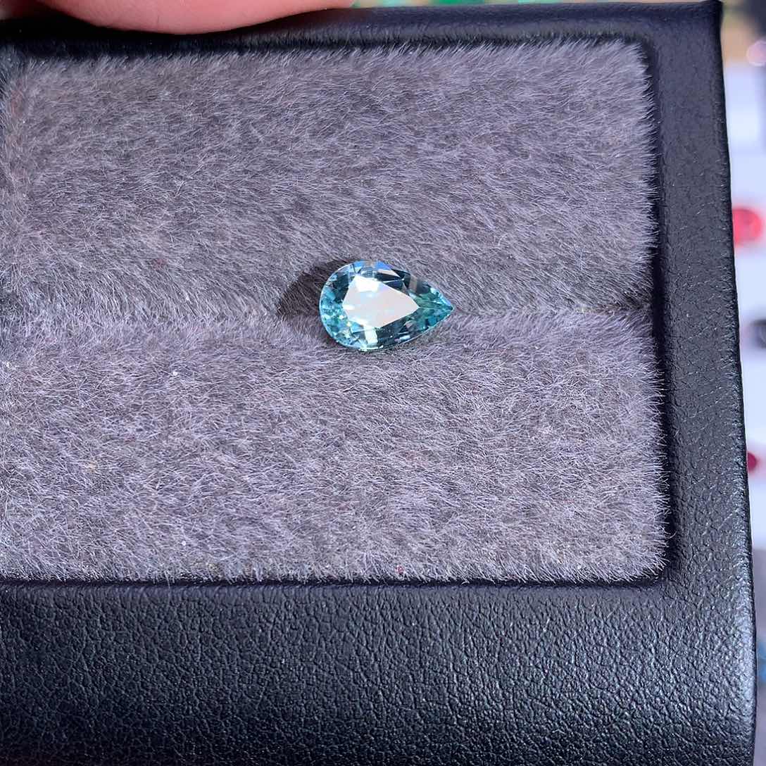 锆石裸石未镶嵌2.18ct风信子