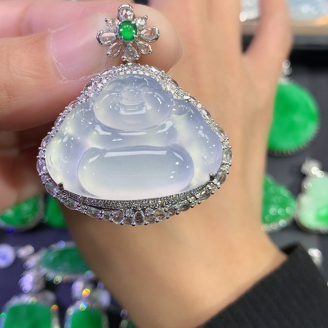 翡翠18K金镶嵌吊坠(赠链)