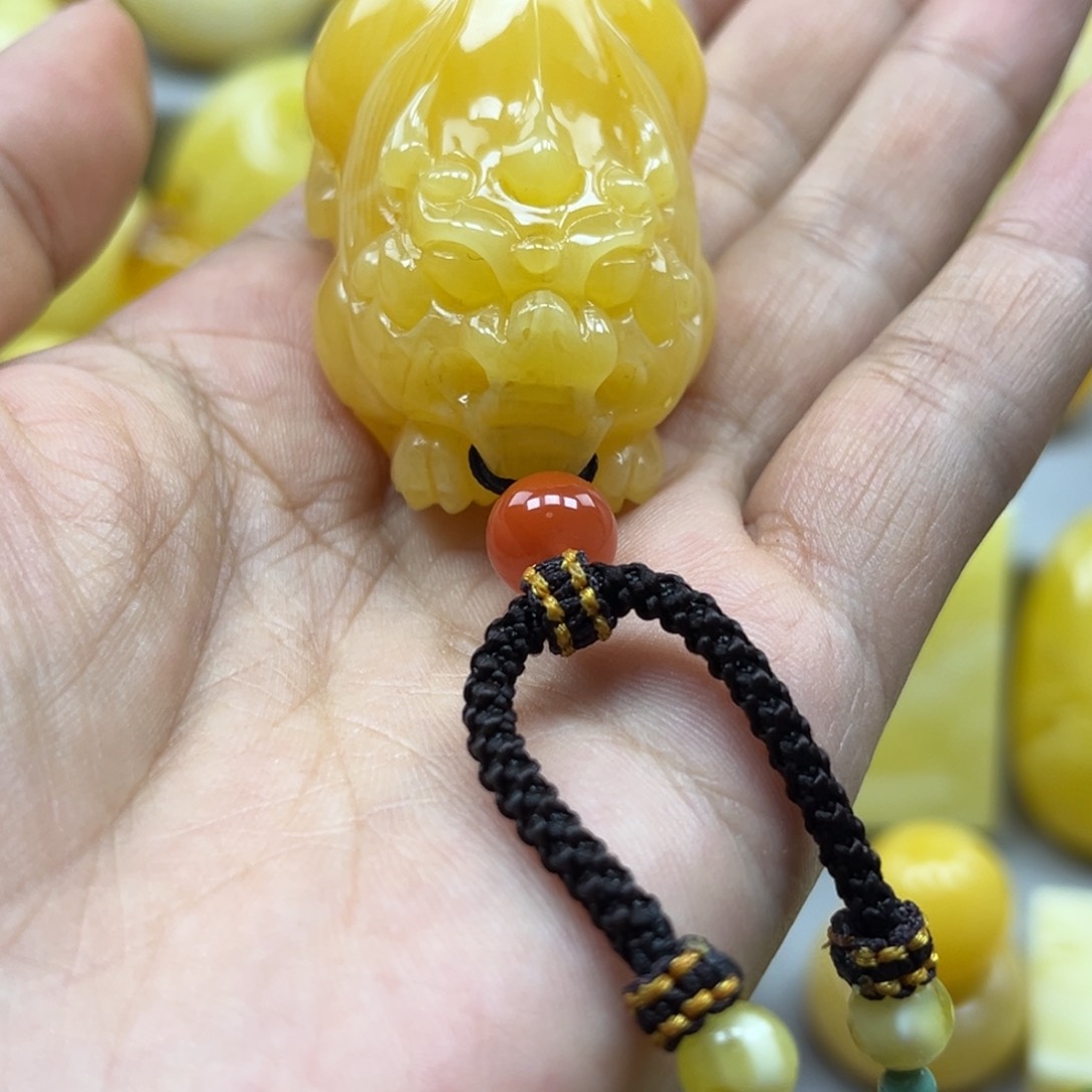 蜜蜡珠宝奇石未镶嵌