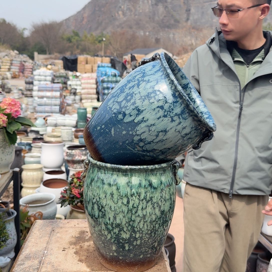 紫砂花盆口17高21（两个镇店之宝