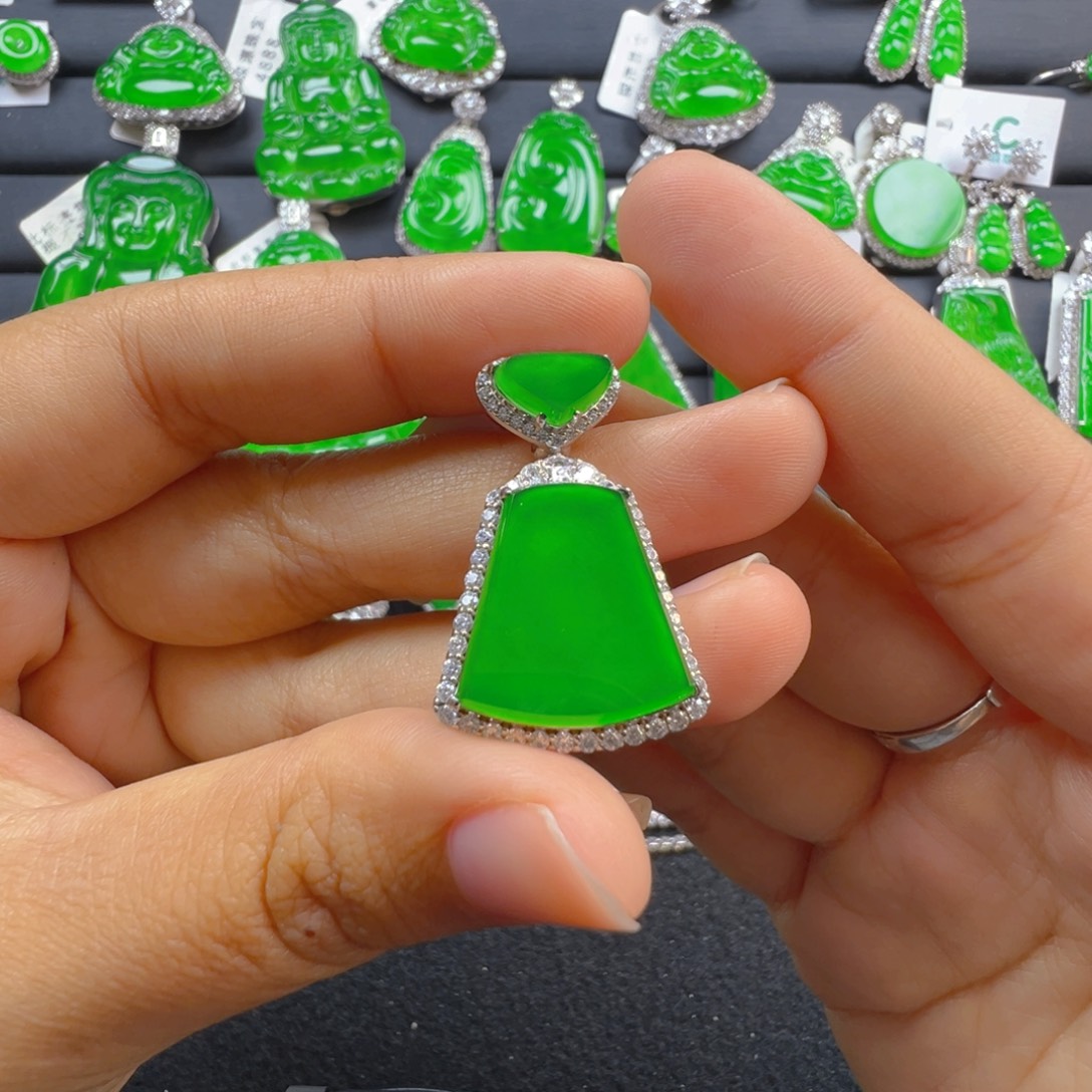 翡翠银S925镶嵌颈饰