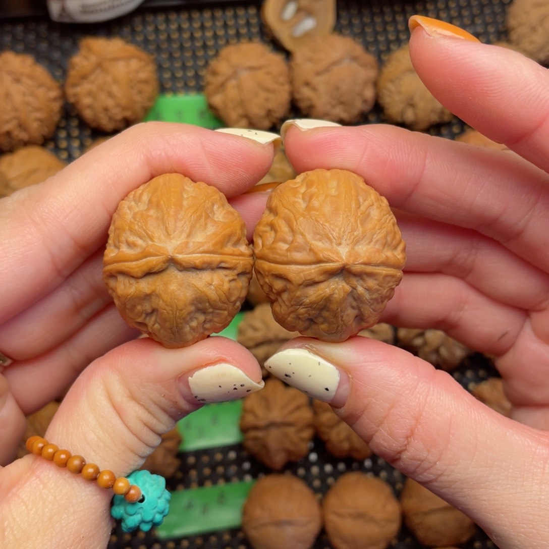 文玩核桃吊坠33尺全品佛肚元宝000015