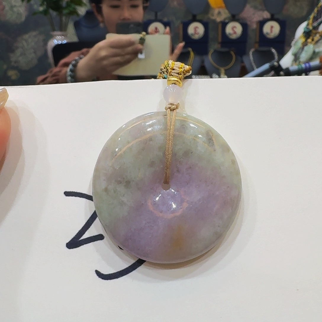 翡翠颈饰未镶嵌老坑