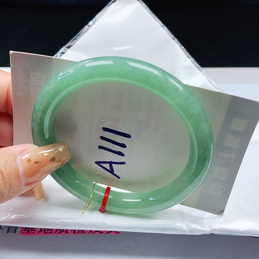 【闪购商品】翡翠手镯未镶嵌 圆条52+