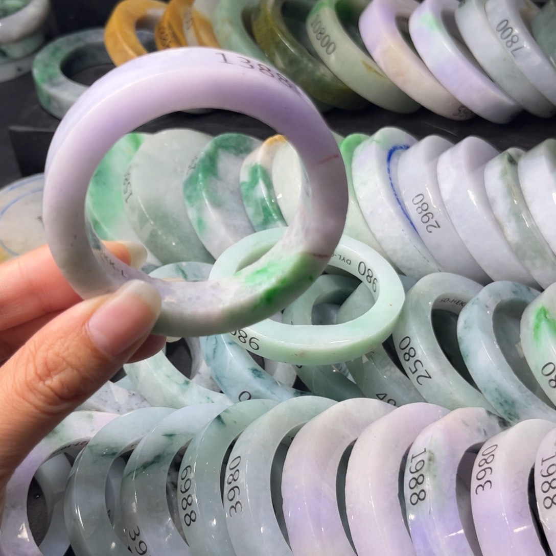 定制翡翠手镯未镶嵌