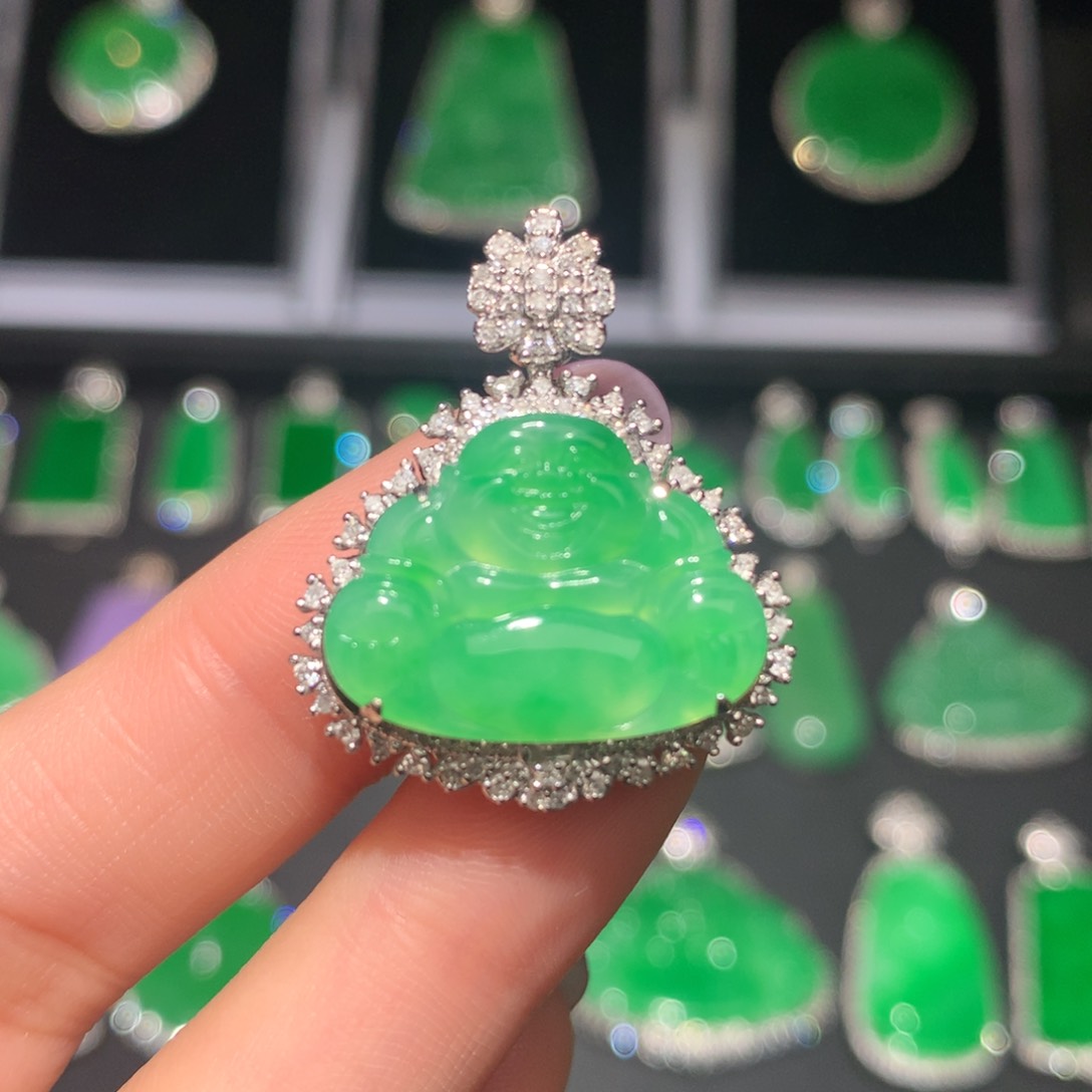 翡翠颈饰18K金镶嵌翡翠