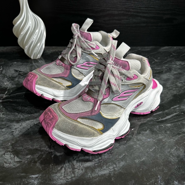 99新 Balenciaga/巴黎世家 37码/新款粉白做旧Cargo老爹鞋/98新