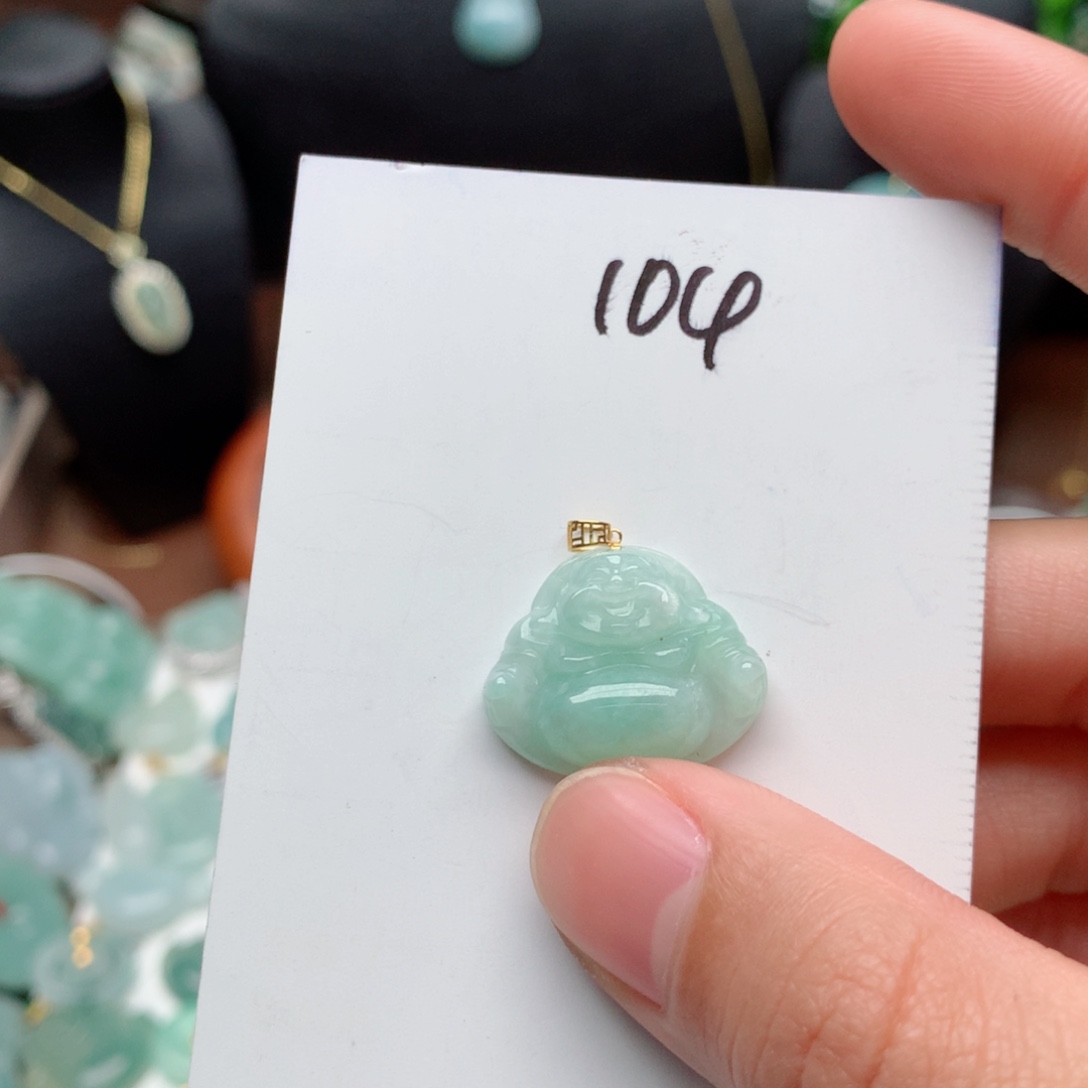 翡翠颈饰18K金镶嵌吊坠