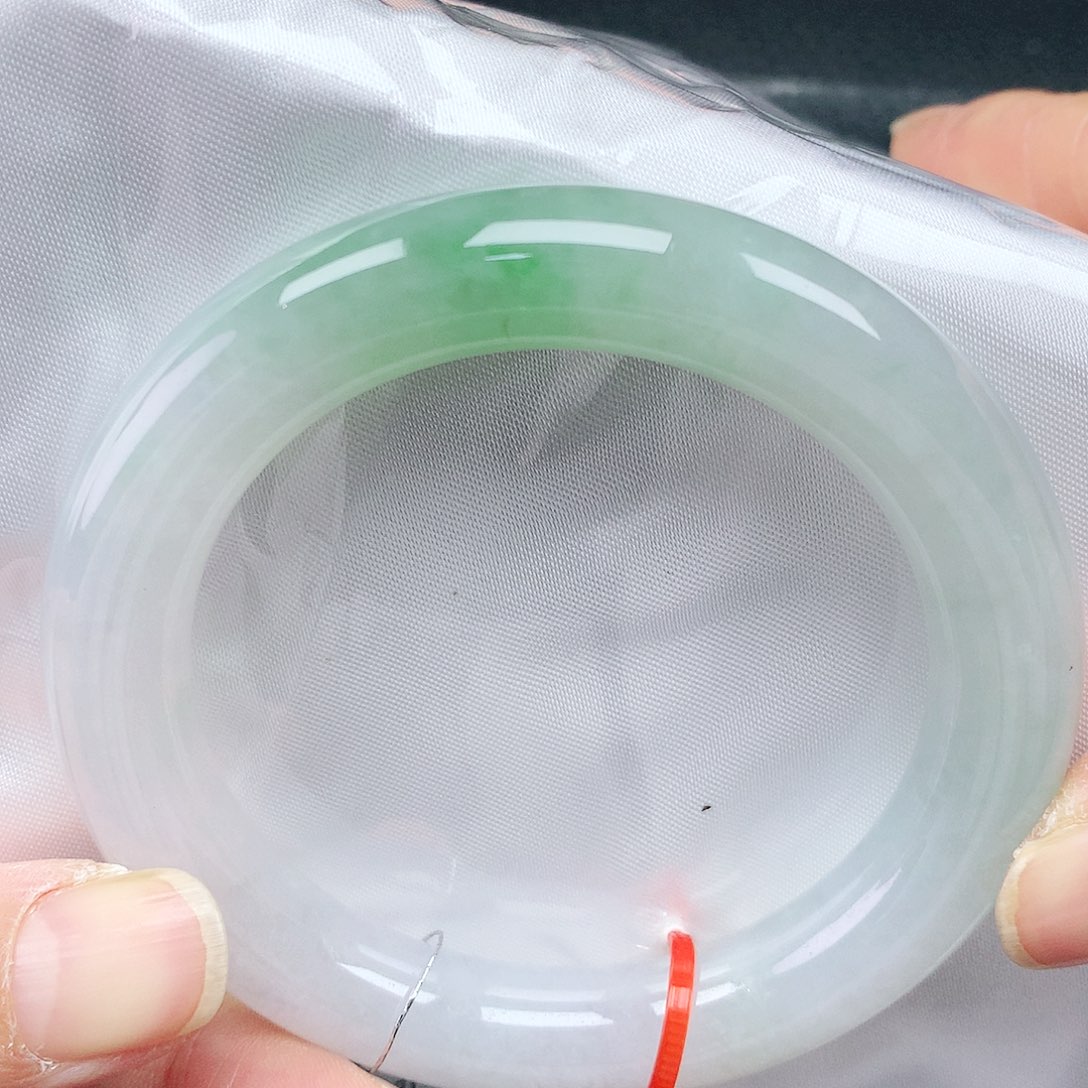 翡翠手镯未镶嵌54胖