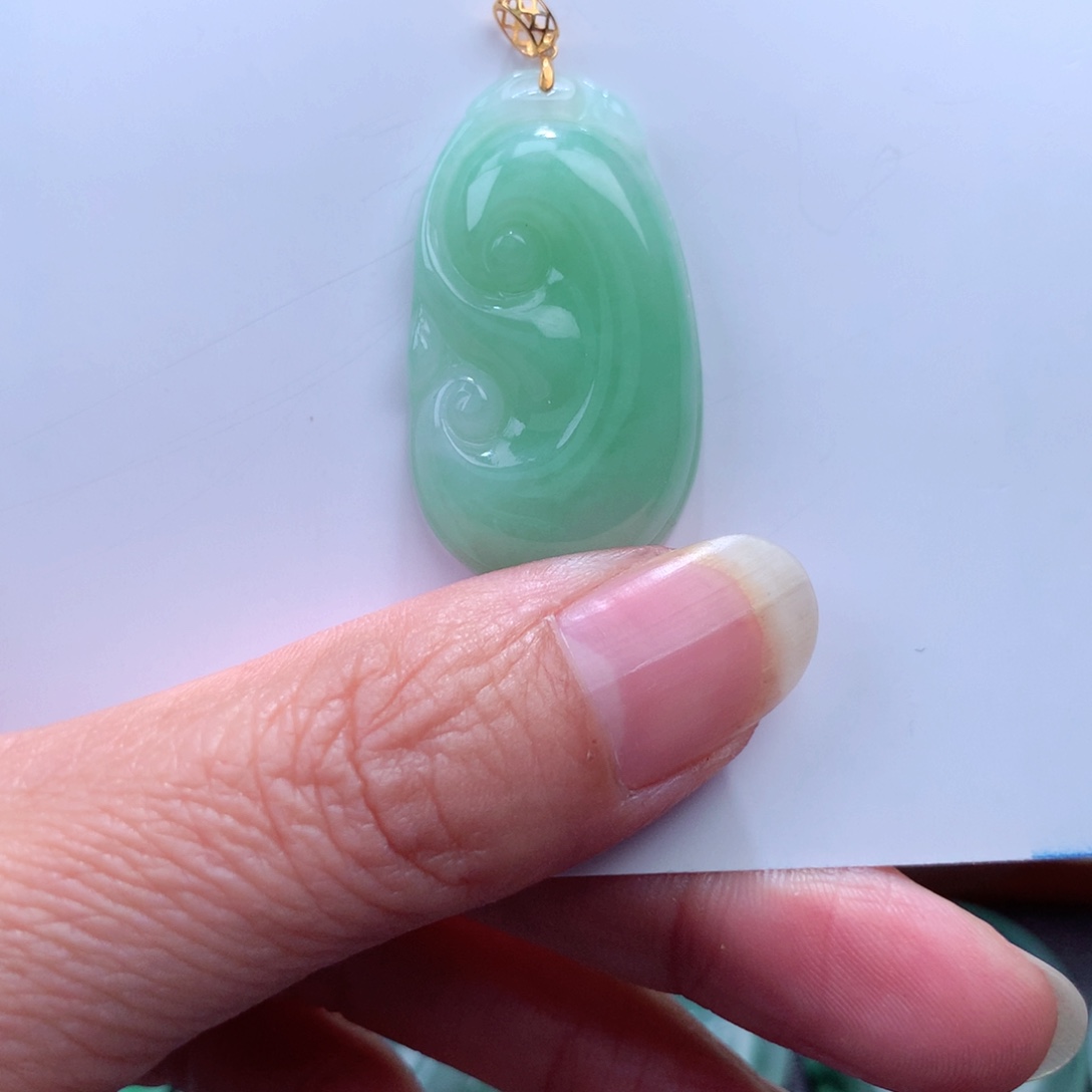 翡翠吊坠(不含链)18K金镶嵌