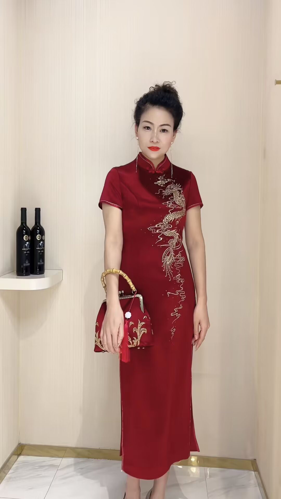 17716酒红色刺绣双开衩旗袍中式2025
