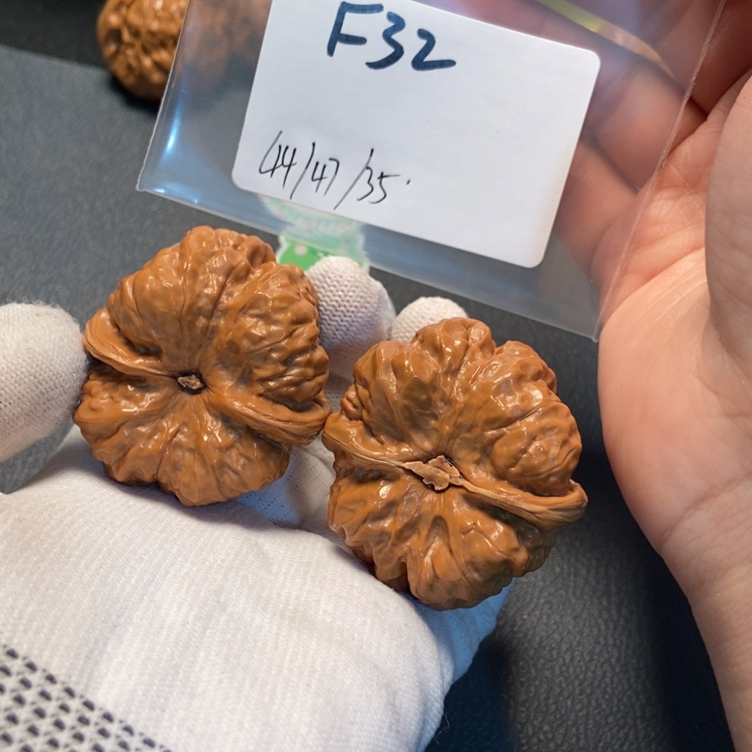 文玩核桃吊坠蛤蟆