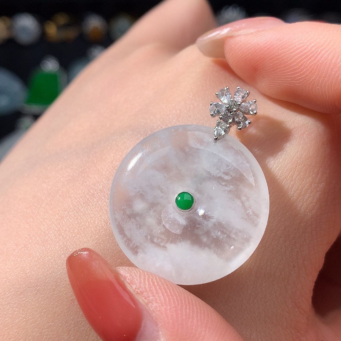 翡翠吊坠(不含链)18K金镶嵌平安扣