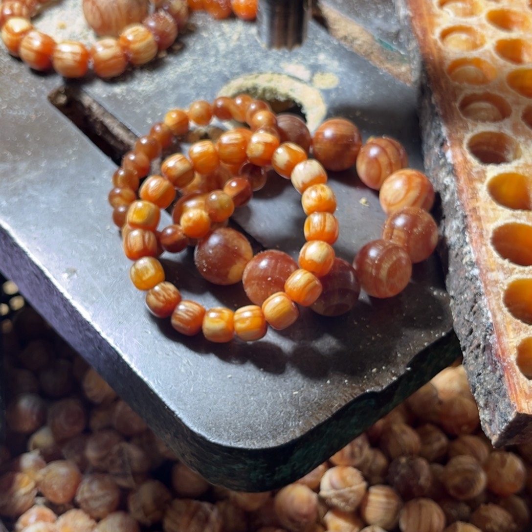 ¥***¥松木（琥珀木）手串/手链大瓶油