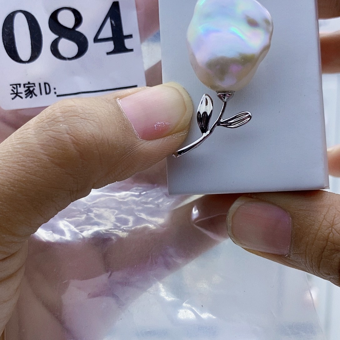 淡水珍珠钛钢颈饰