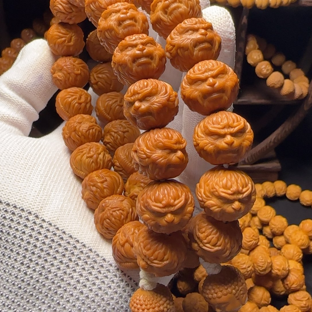 馬***森猴头核桃吊坠猴头