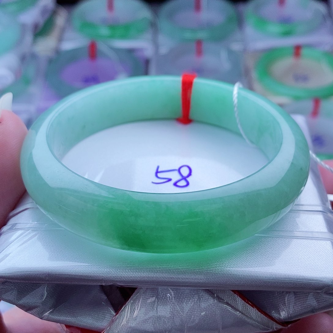 翡翠手镯未镶嵌0753翠绿甜绿宽版高贵艳丽