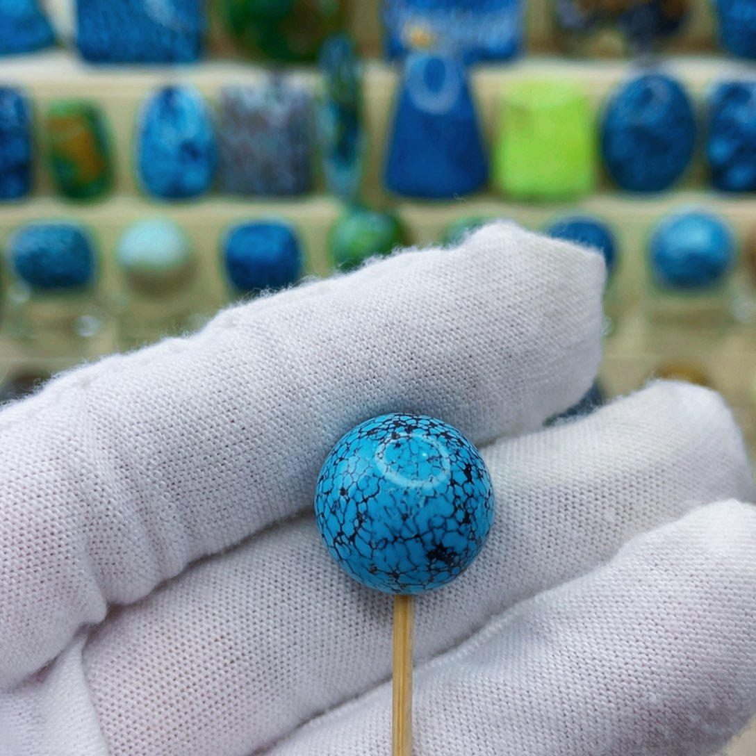 未镶嵌绿松石颈饰