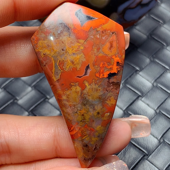 玛瑙/玉髓颈饰未镶嵌冰*