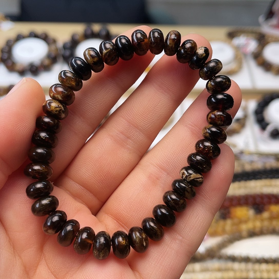 琥珀未镶嵌裸石八