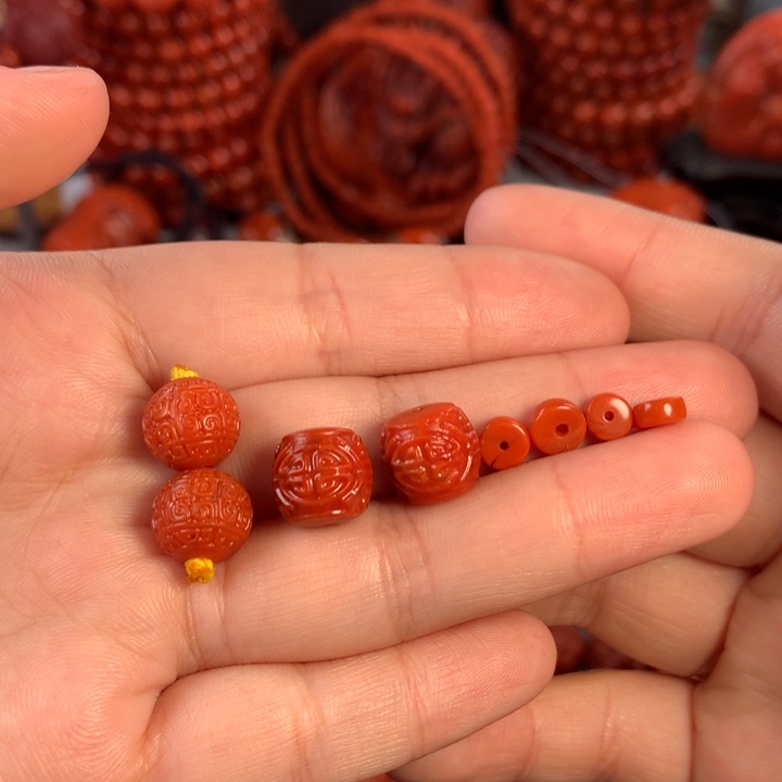 南红玛瑙天然川料瓦西配饰未镶嵌黑***?