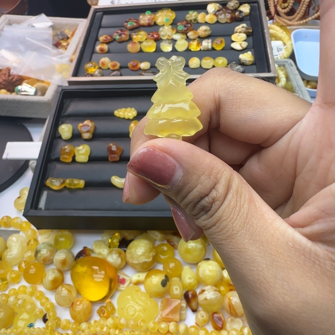 琥珀未镶嵌裸石1.46g